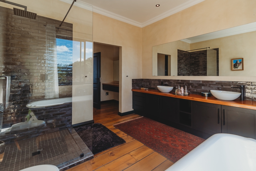 4 Bedroom Property for Sale in Hansmoeskraal A H Western Cape